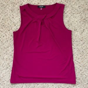 • Nine West Sleeveless tunic top •